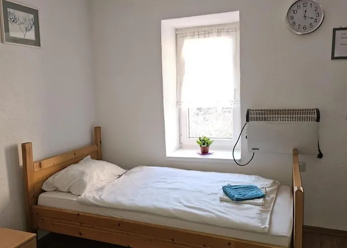 Two-bedroom House With Garden Casa de Férias Saraievo