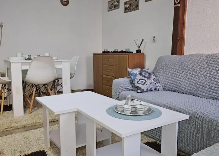 Two-bedroom House With Garden * Saraievo